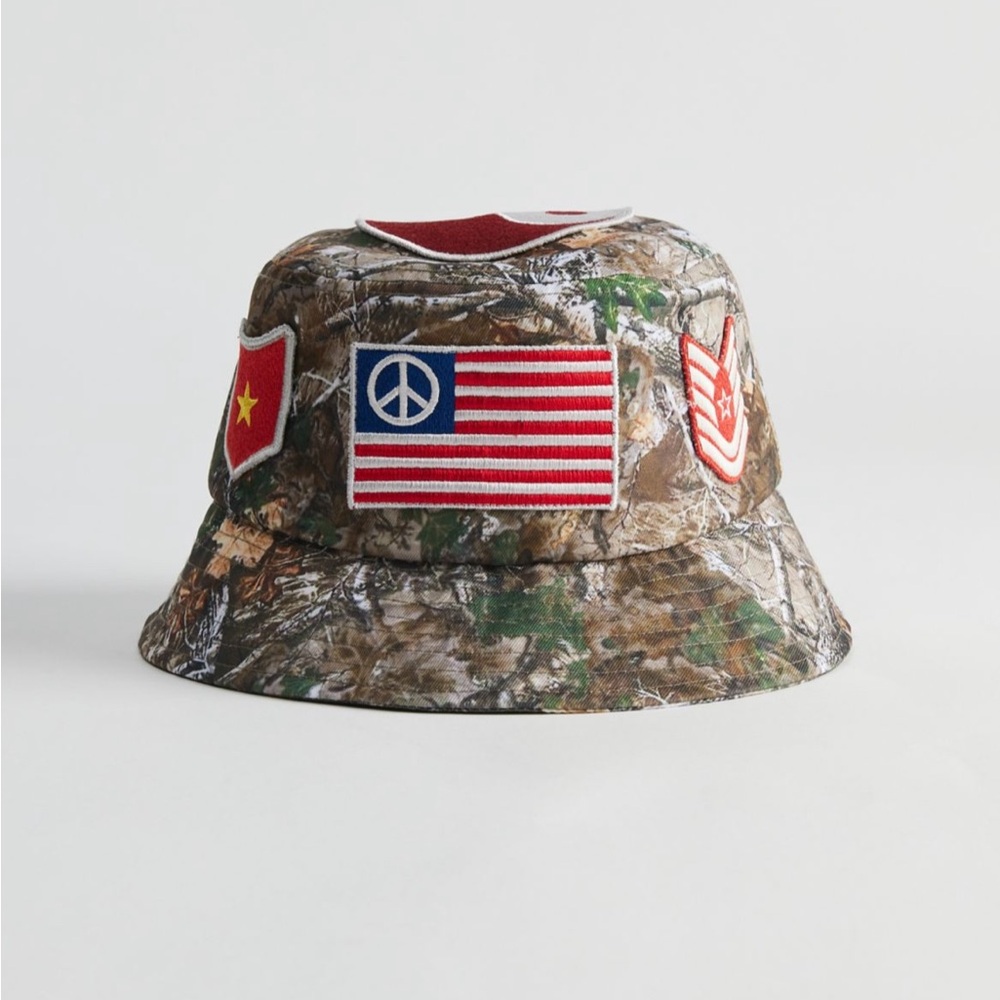 NWT URBAN OUTFITTERS CONEY ISLAND PICNIC Tree Camo Bucket Hat with Patches